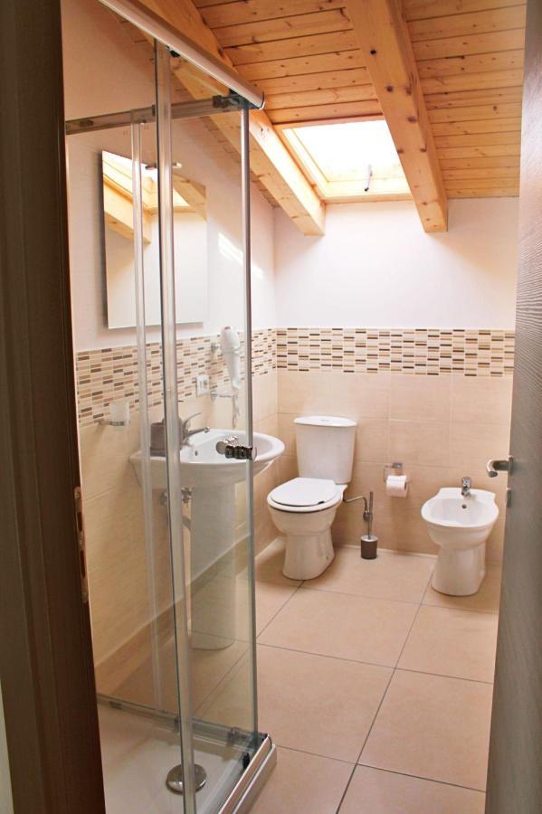 La Claudette Apartment Катания Экстерьер фото
