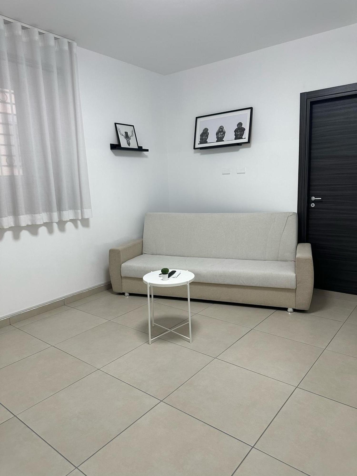 La Claudette Apartment Катания Экстерьер фото